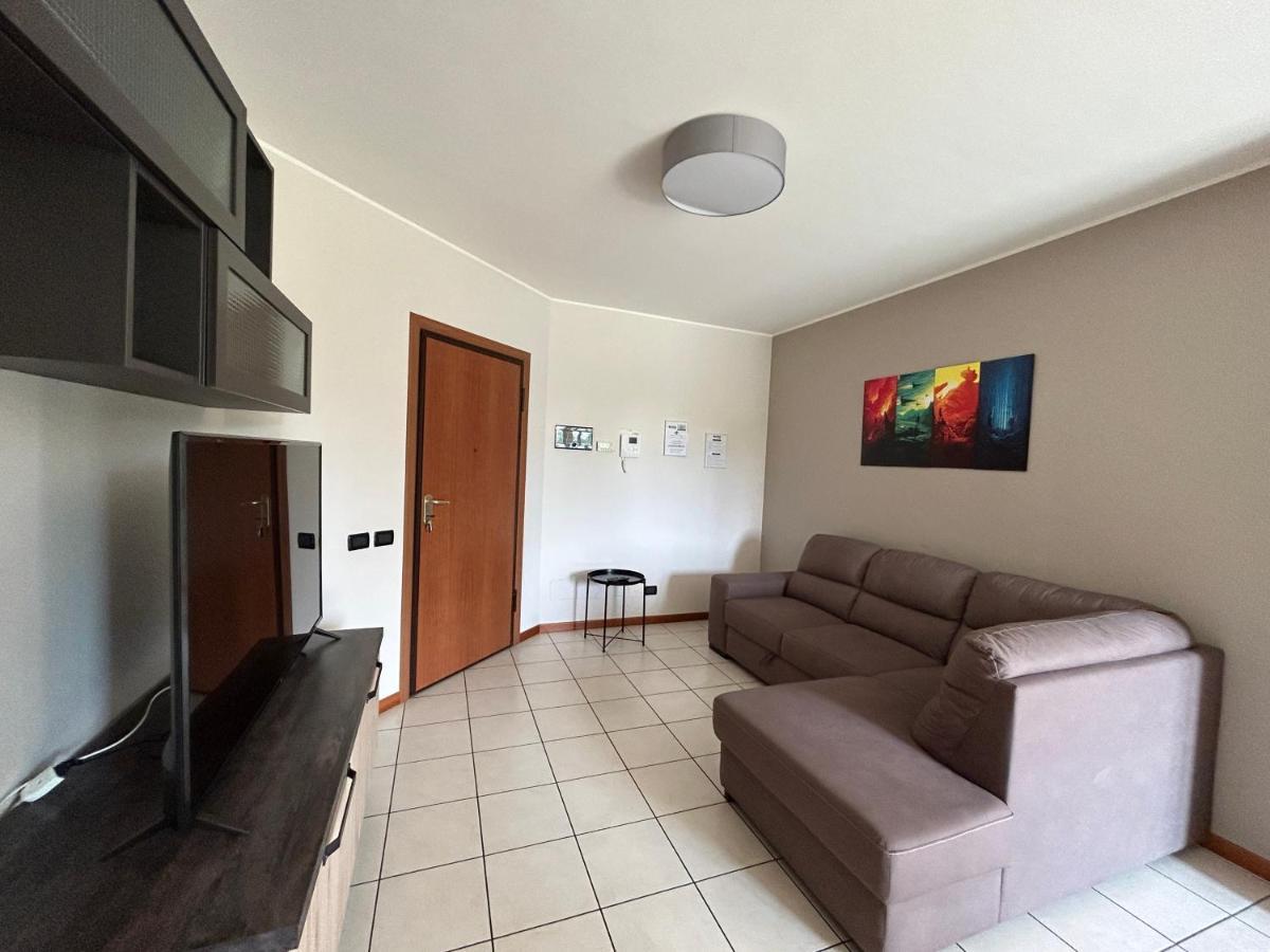 Appartamento Mimosa - Immobili E Soluzioni Rent Brembate Dış mekan fotoğraf